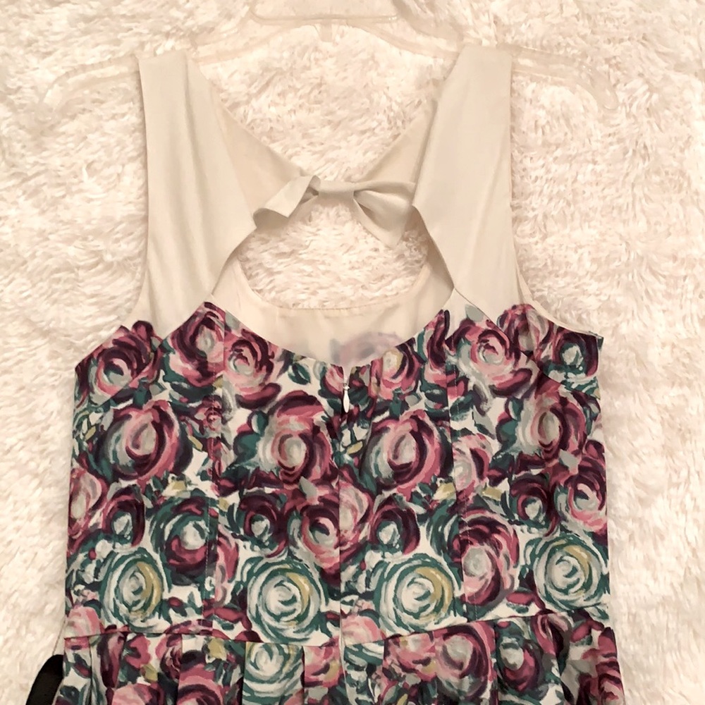 Dress - Picture 2 of 2